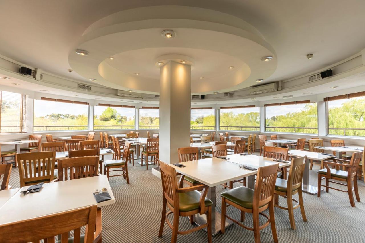 Holiday Inn Basildon By Ihg Exterior photo