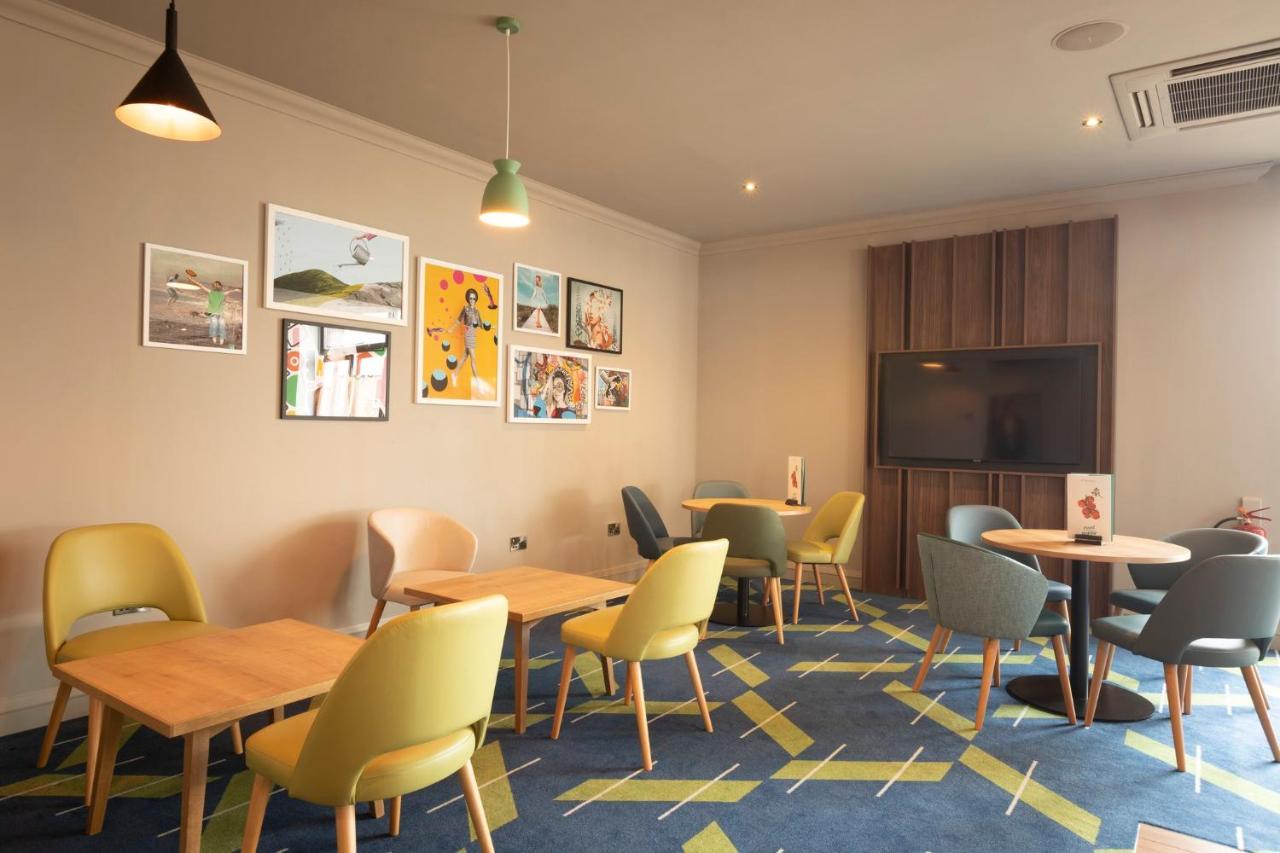 Holiday Inn Basildon By Ihg Exterior photo