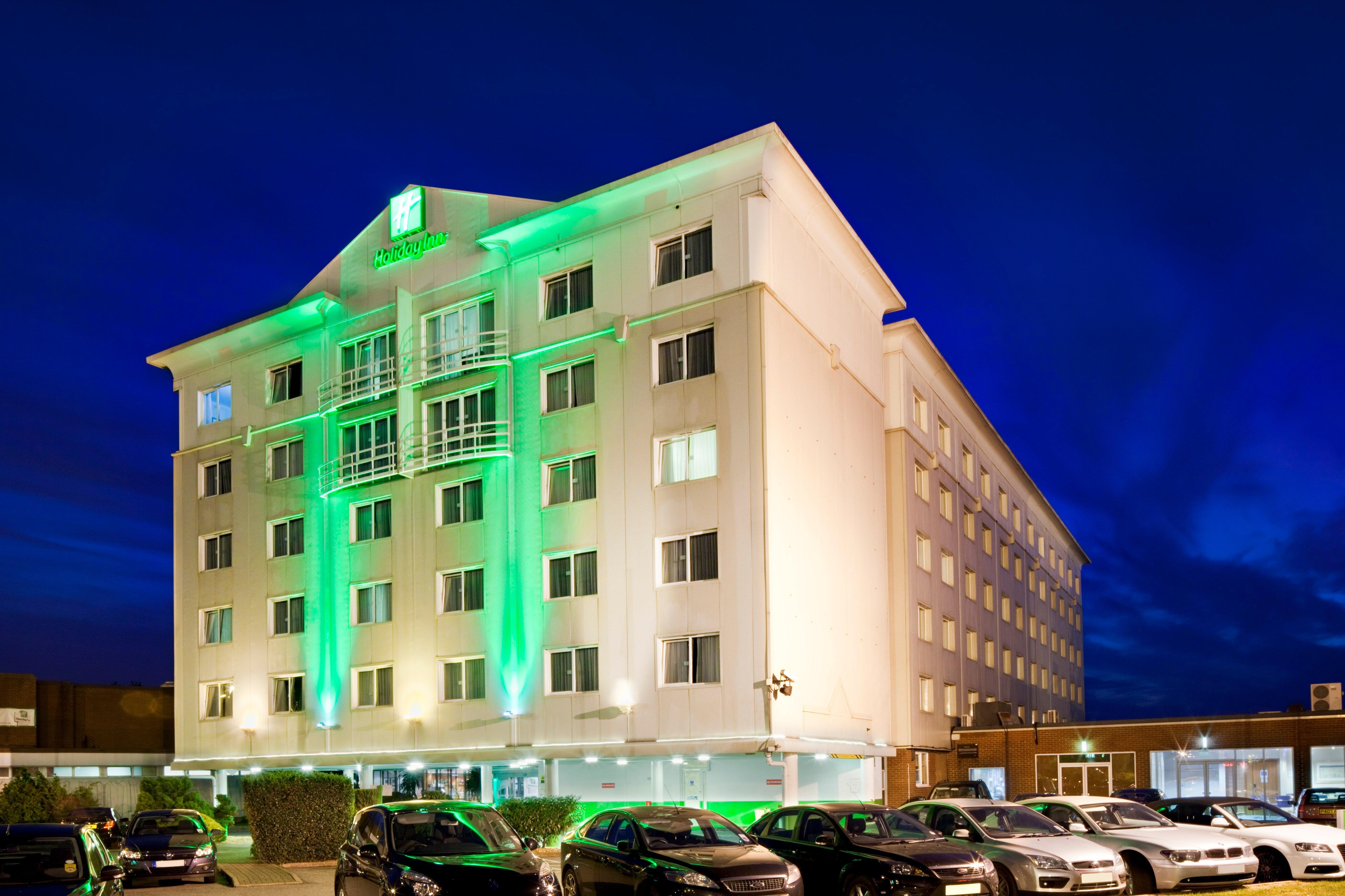 Holiday Inn Basildon By Ihg Exterior photo