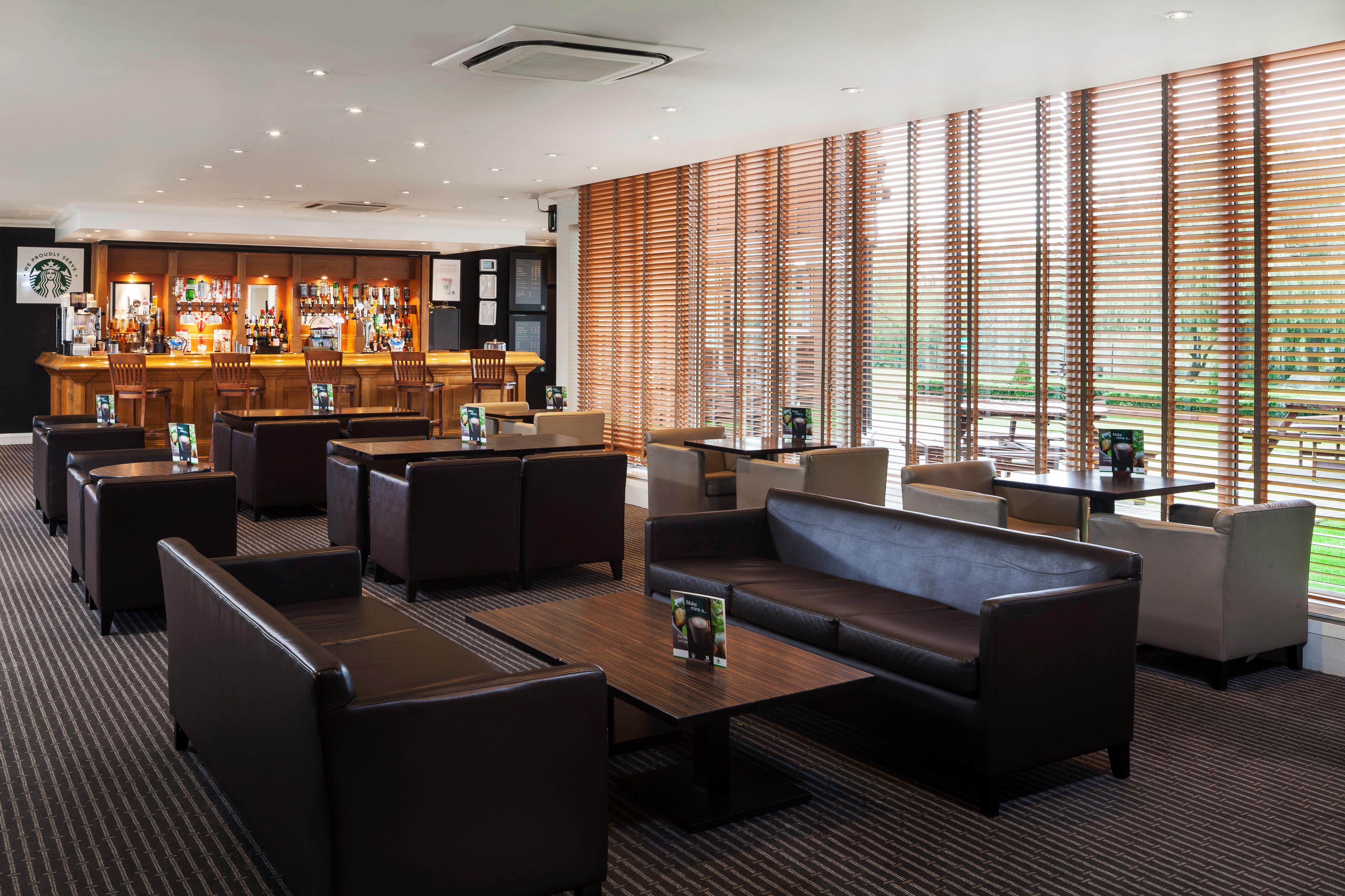 Holiday Inn Basildon By Ihg Exterior photo