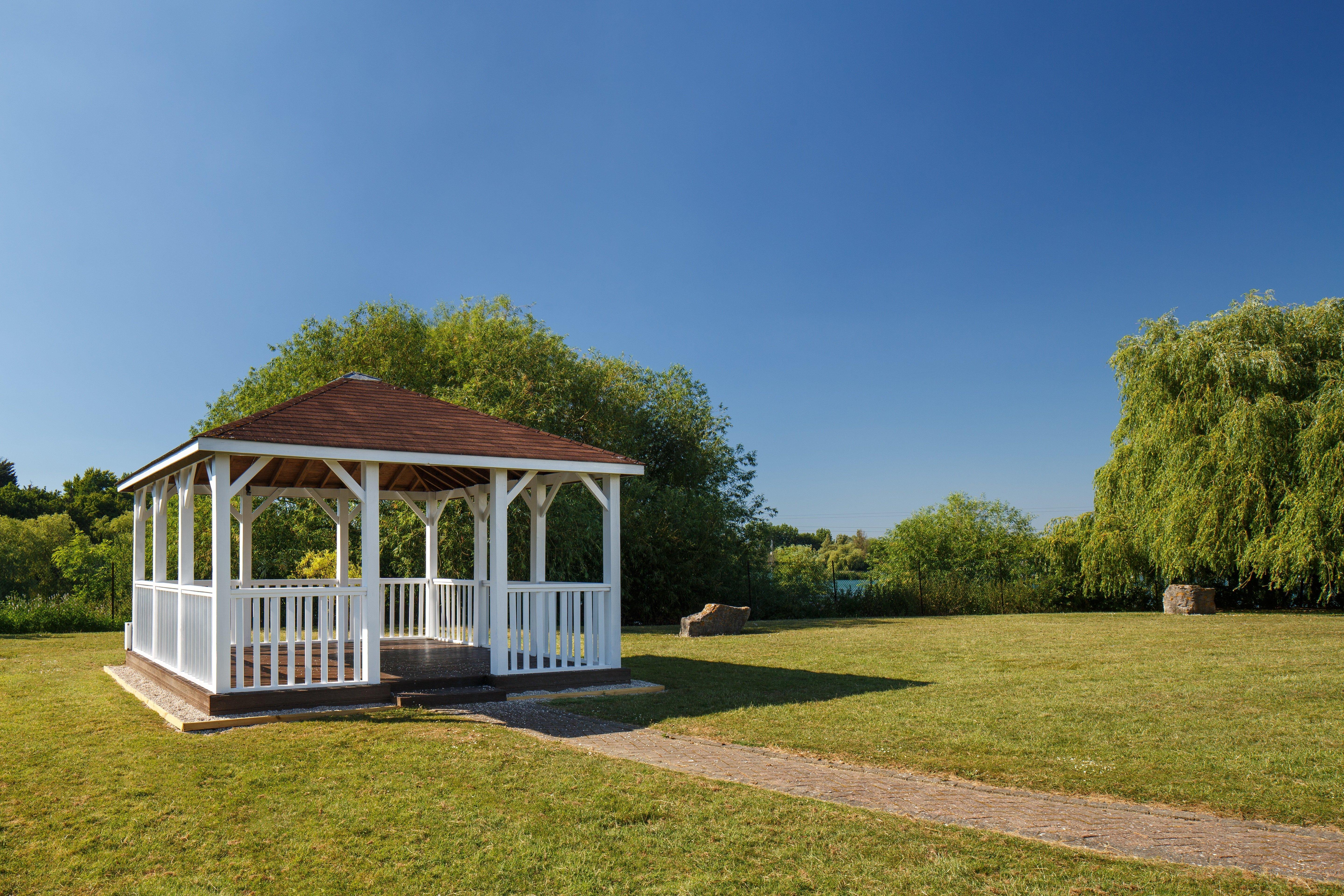 Holiday Inn Basildon By Ihg Exterior photo